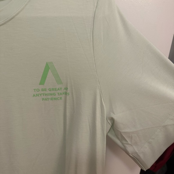 NWT Allyson Felix X Athleta gorgeous tee - Picture 8 of 10